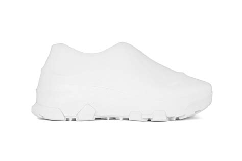 Givenchy Monumental Mallow Sneaker In White 